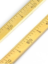 Линейка деревянная